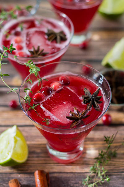 Wie man Cranberry-Spritzer zubereitet