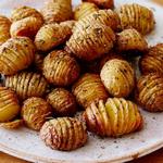 Akkordeonkartoffeln mit Rosmarin