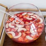 Champagner- und rosa Limonadenpunsch