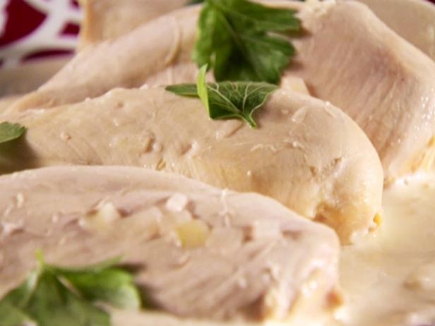 Wie man Champagnerhähnchen mit Traubensalat zubereitet