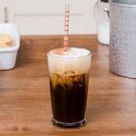 لاتيه مثلج مع بوربون وفانيليا