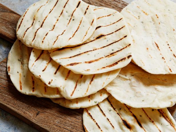 Ev Yapımı Yassı Ekmek Nasıl Yapılır?