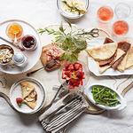 Pfannkuchen mit verschiedenen Füllungen für ein Buffet oder einen Empfang