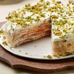 Pfannkuchenkuchen mit Räucherlachs und cremiger Creme