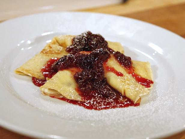 Zubereitung - Flammierte Pfannkuchen mit Kirschen und Mascarpone