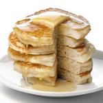 Flauschige Pfannkuchen mit Milch