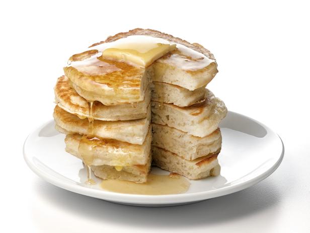 Wie man fluffige Milchpfannkuchen zubereitet