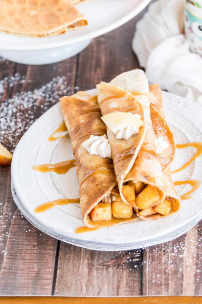 Rezept für karamellisierte Apfel-Frischkäse-Pfannkuchen
