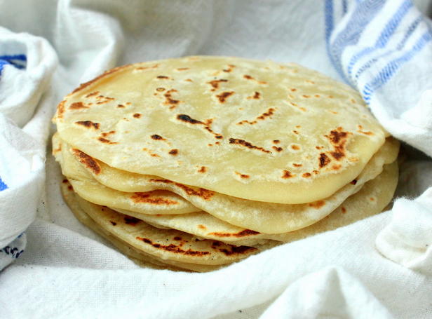So macht man hausgemachte Weizenmehltortillas