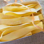Hausgemachter italienischer Pappardelle-Nudelteig