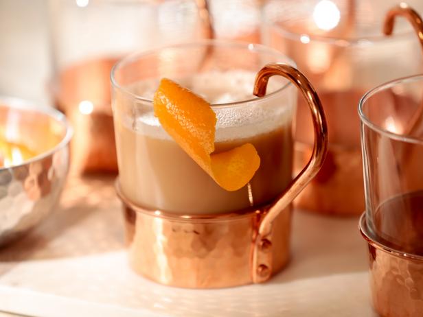 Come preparare un chai latte speziato con latte di mandorla