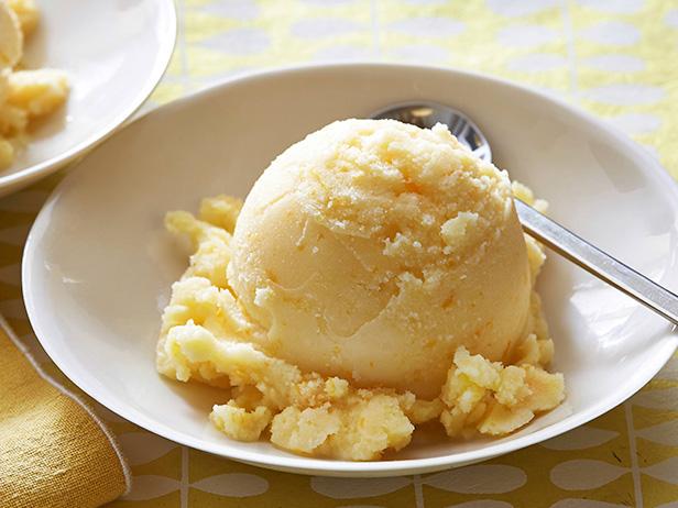 Wie man Orangensorbet zubereitet