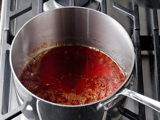Den Zucker aufkochen