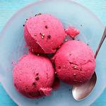 Himbeer-Sauermilchsorbet