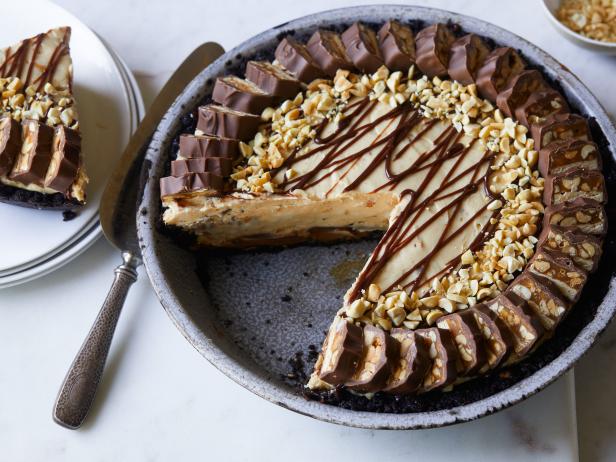 Wie man Snickers-Kuchen macht