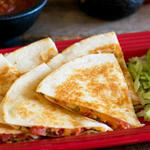 Truthahn-Quesadilla mit Guacamole