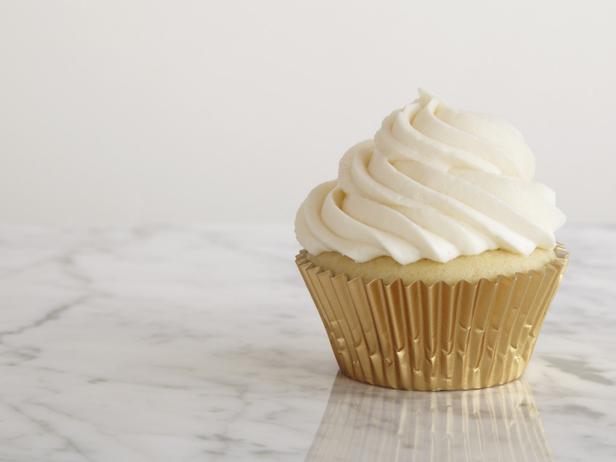 Klasik Vanilyalı Cupcake Nasıl Yapılır?