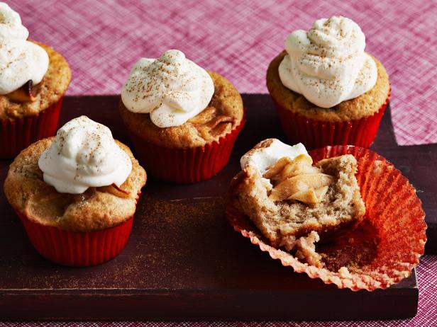 Wie man Apfel-Zimt-Cupcakes zubereitet