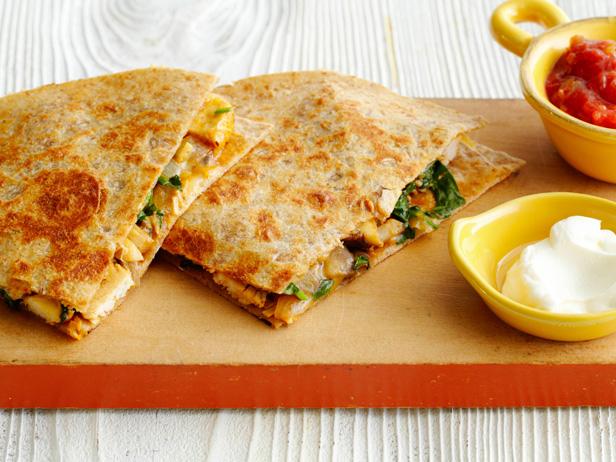 Πώς να φτιάξετε Quesadillas με κοτόπουλο και μανιτάρια