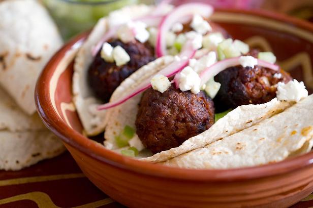 Come preparare i tacos con polpette Albondigas