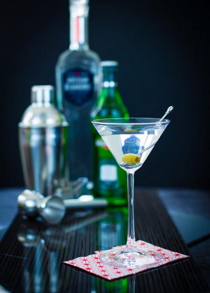 Wie man einen Dry Martini zubereitet