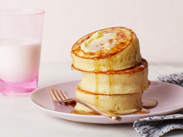 Wie man fluffige japanische Pfannkuchen zubereitet