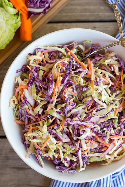 Klasik Lahana Salatası Nasıl Yapılır?