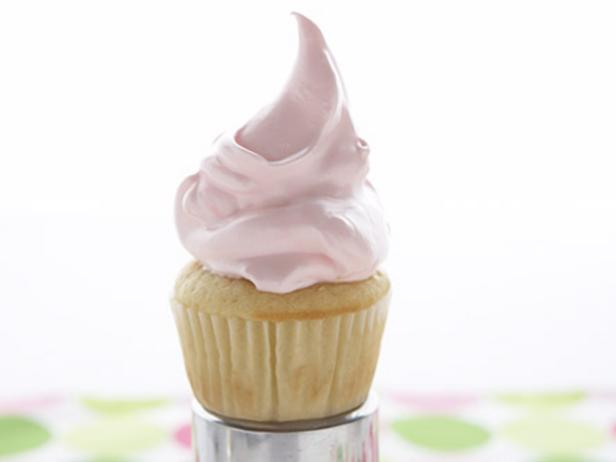 So backt man klassische Zitronen-Baiser-Cupcakes