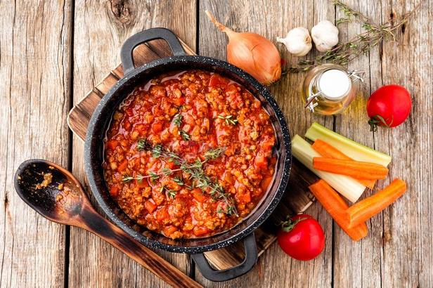 İtalyan Bolonez Sosu Nasıl Yapılır?