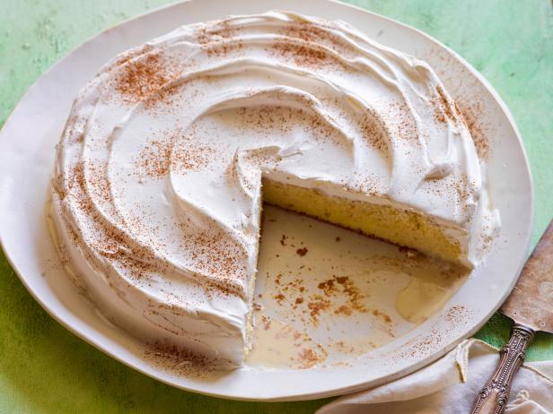 So backen Sie den klassischen „Drei-Milch“-Kuchen