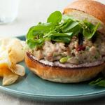 Thunfischburger mit Tapenade-Aioli-Sauce