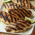 Gegrillte Hähnchenbrust, mariniert in Tequila und Limette