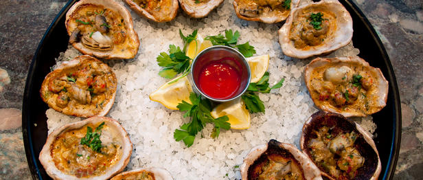 Come preparare le ostriche grigliate con salsa Fra Diablo