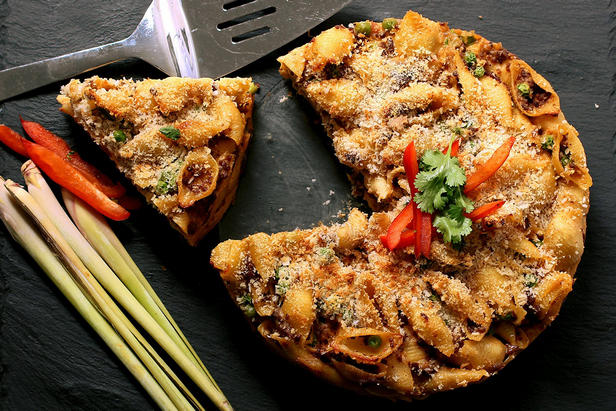 พาสต้าและพายเนื้อสับ