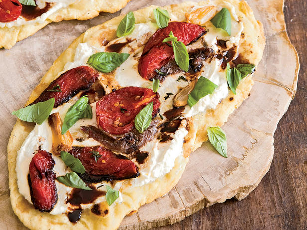 Wie man italienische Tomatenfocaccia zubereitet