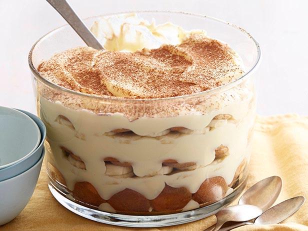 Wie man Bananenpudding-Tiramisu zubereitet