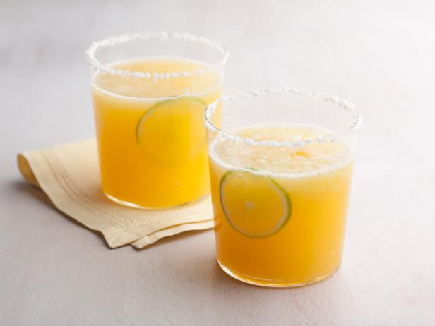 Wie man eine Margarita mit Orangensaft zubereitet