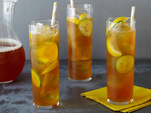 Zubereitung - Pimm's mit Zitrone und Gurke