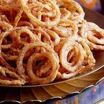 Frittierte Zwiebelringe nach indischer Art