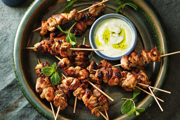 Come cucinare - Spiedini di pollo al forno con marinata piccante alla melassa