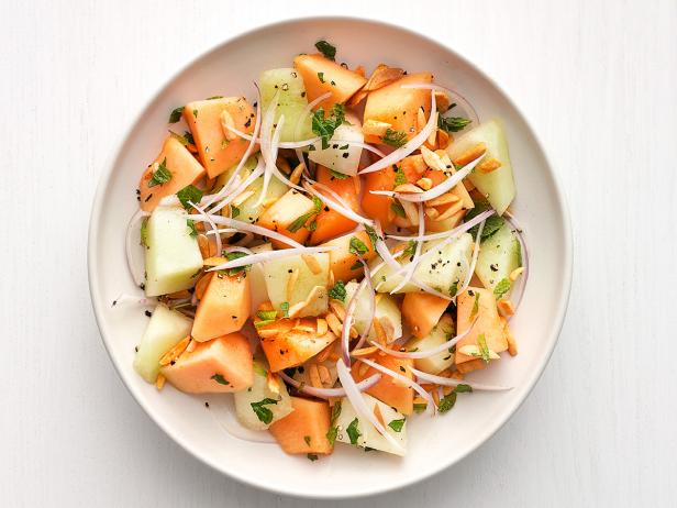 Come preparare - Insalata di melone e mandorle speziate