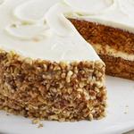 Karottenkuchen mit Ingwercreme und Walnüssen