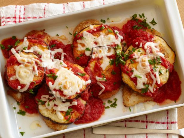 Zubereitung – Gebackenes Hähnchen mit Aubergine und Käse