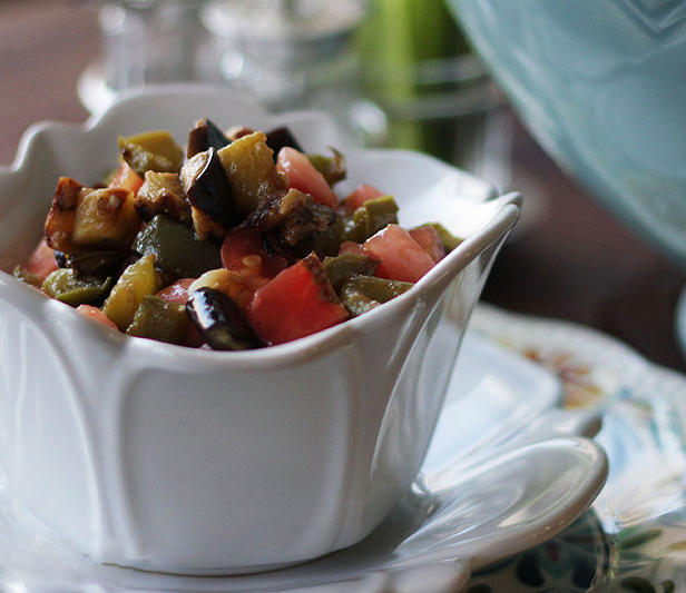 Zubereitung - Tomatensalat mit panierten Auberginen