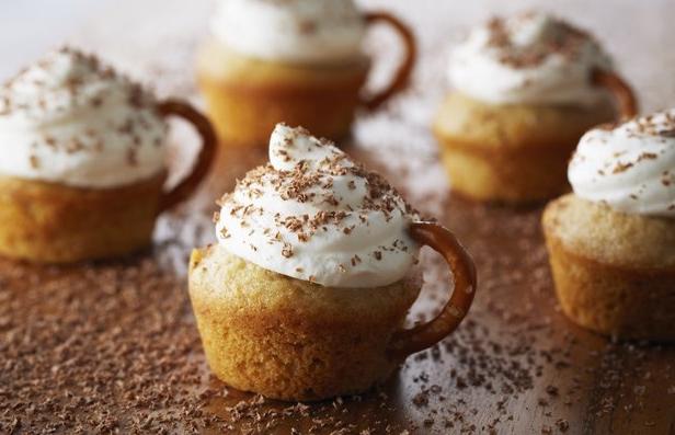 So backt man Cappuccino-Cupcakes