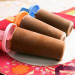 Joghurt-Eiscreme mit Schokolade