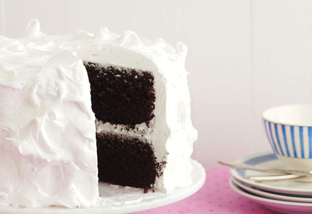 Wie man einen Schokoladen-Marshmallow-Kuchen zubereitet