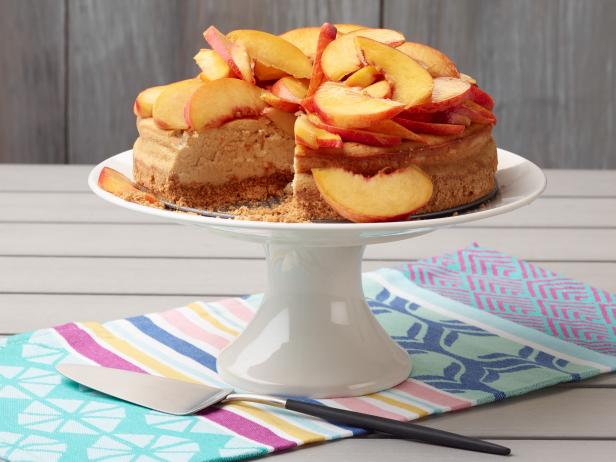 Yavaş Pişiriciyle Şeftalili Cheesecake Nasıl Yapılır?