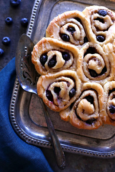 Wie man Blaubeer-Quarkbrötchen zubereitet