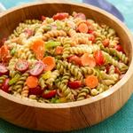 Nudelsalat mit saisonalem Gemüse
